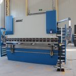 ជាមួយនឹងប្រព័ន្ធ E200 ប្រព័ន្ធហ្វ្រាំងធារាសាស្ត្រ Wc67