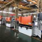 WC67K-30T 1600mm ហ្វ្រាំងចុចធារាសាស្ត្រម៉ាស៊ីនពត់ដែកសន្លឹកជាមួយវិញ្ញាបនប័ត្រ CE