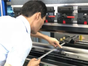 ការត្រួតពិនិត្យគុណភាព